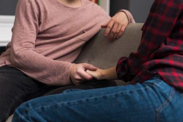 Supporting a Loved One Through Addiction: A Comprehensive Guide on How to Help an Addict Supporting a Loved One Through Addiction: A Comprehensive Guide on How to Help an Addict